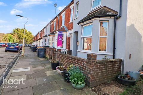 3 bedroom end of terrace house for sale, Bridge Road Bedford, Bedford