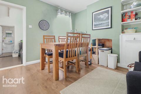 3 bedroom end of terrace house for sale, Bridge Road Bedford, Bedford
