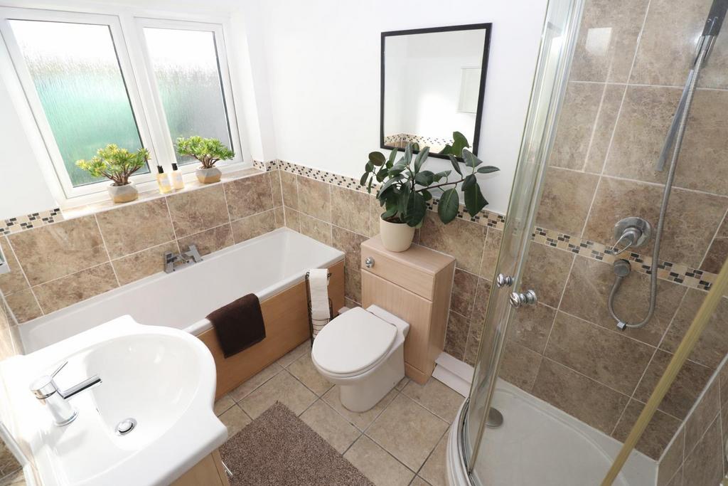 Four Piece Family Bathroom