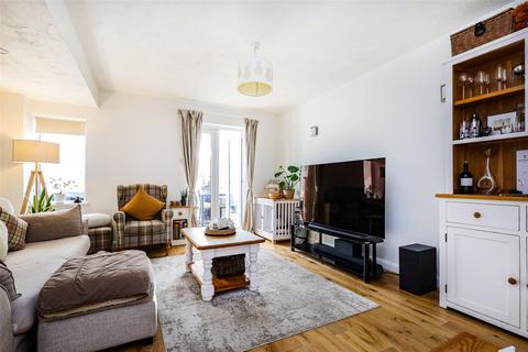 2 bedroom terraced house for sale, Collard Way, Liss, Hampshire, GU33