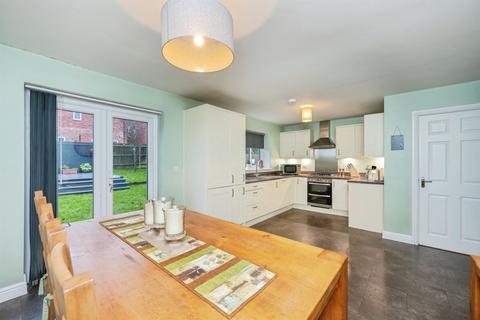 4 bedroom detached house for sale, Hermitage Close, Ashbourne
