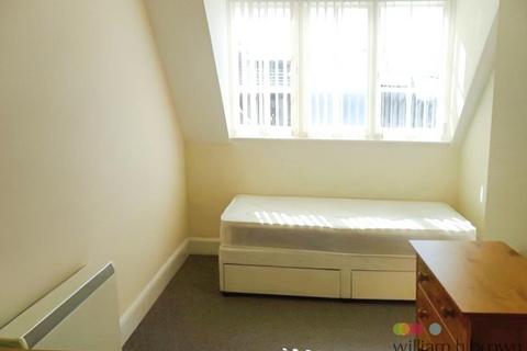 3 bedroom flat to rent, Gaunt Street, LINCOLN