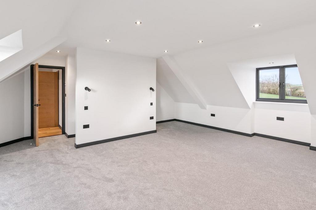 Principle Bedroom..jpg