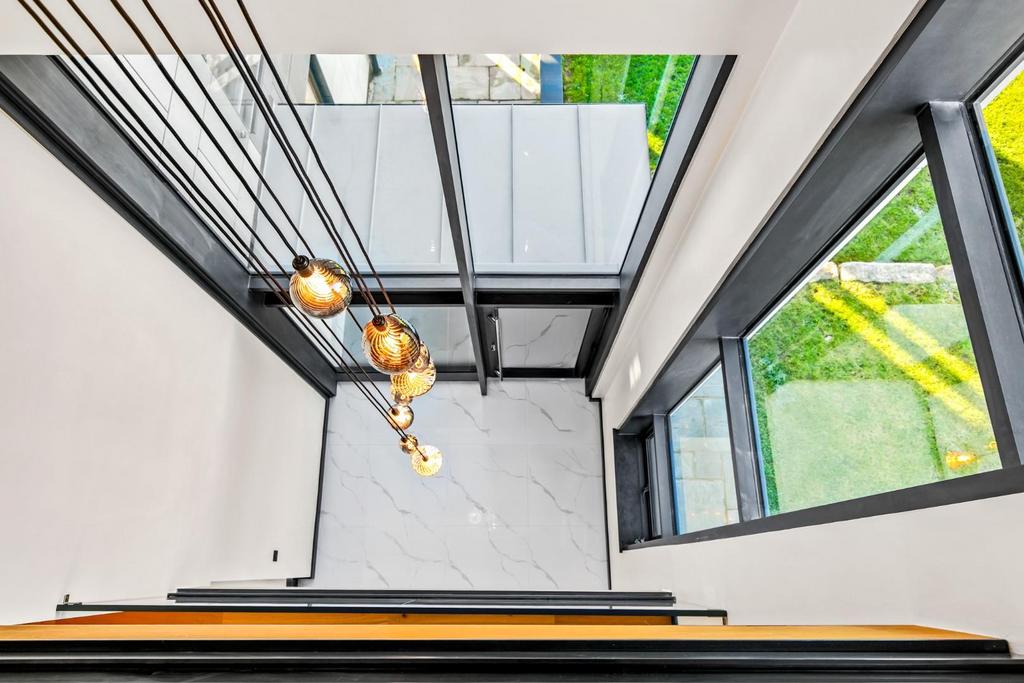 Entrance Hall.jpg