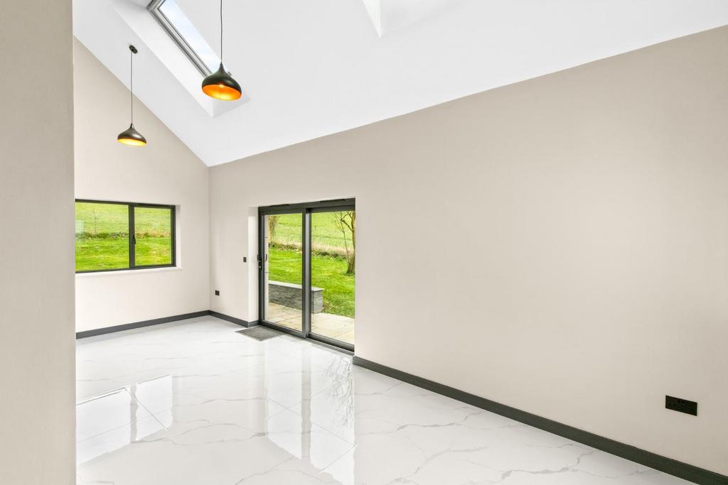 Dining Room.jpg