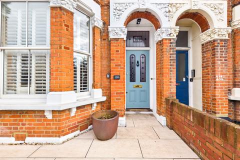 4 bedroom terraced house for sale, Charlton Church Lane, SE7 7AB