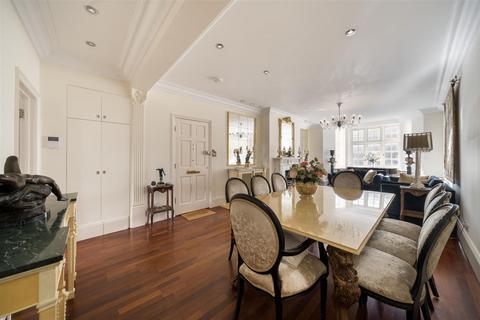 2 bedroom apartment for sale, Clifton Court, St John's Wood NW8