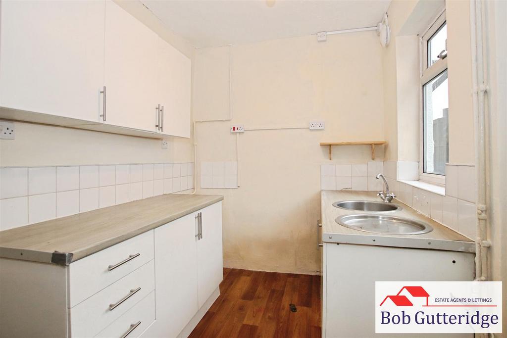 Fitted kitchen