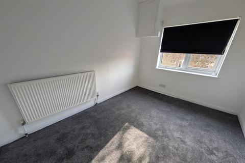 3 bedroom end of terrace house to rent, George Avenue, Beeston, NG9 1HD