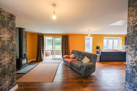2 bedroom bungalow for sale, Oaktree Close, Holmbush, St Austell, PL25