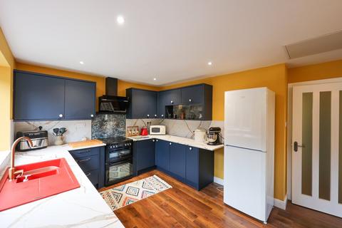 2 bedroom bungalow for sale, Oaktree Close, Holmbush, St Austell, PL25