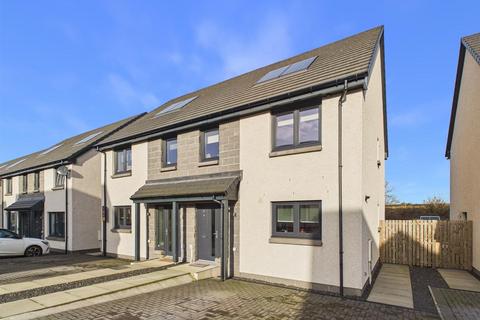 Sandilands Grove, Abernethy PH2