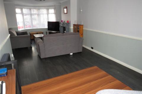 3 bedroom semi-detached house for sale, Manor Park Road, Birmingham B36