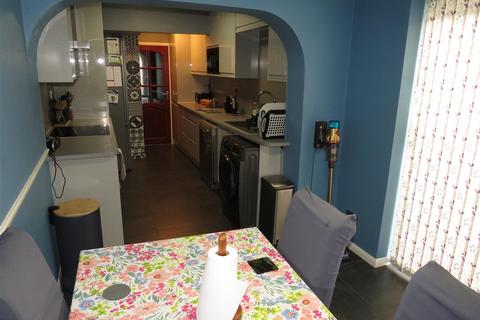 3 bedroom semi-detached house for sale, Manor Park Road, Birmingham B36