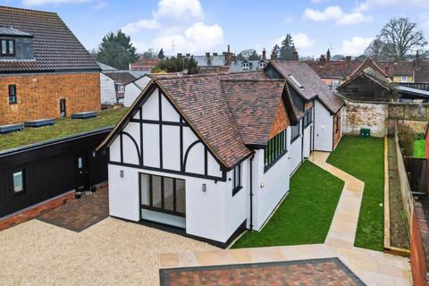 3 bedroom barn conversion for sale, Park Street, Baldock, SG7