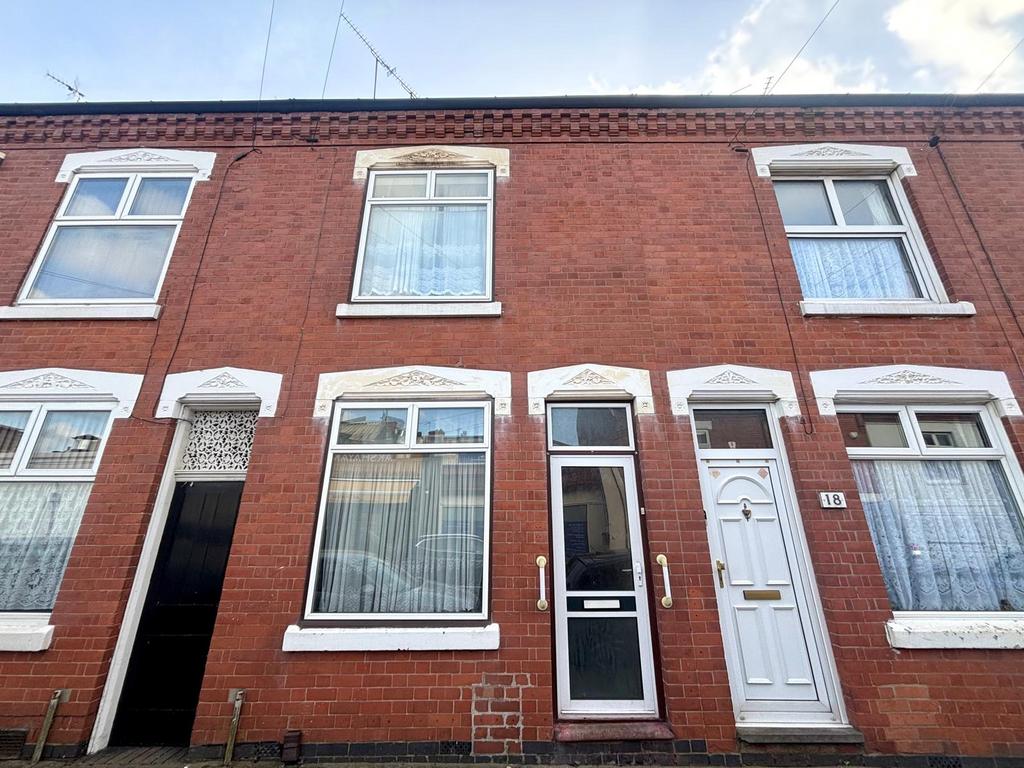 Three Bedroom Terraced House on Coral Street