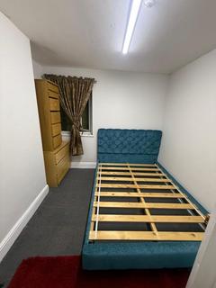 1 bedroom in a house share to rent, Southbury Road, Enfield EN1