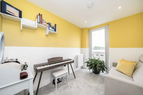 2 bedroom apartment for sale, at Holborough House, 32 Lismore Boulevard, London NW9