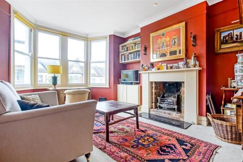 3 bedroom flat to rent, Monson Road, Kensal Rise, London