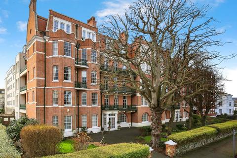 4 bedroom penthouse for sale, Hartington Place, Eastbourne