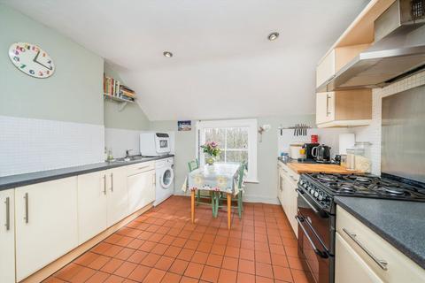 1 bedroom flat for sale, Victoria Avenue, SURBITON KT6