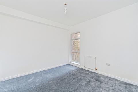 2 bedroom maisonette for sale, Station Road North, Totton, Southampton