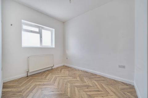 undefined, Brighton Road South Croydon CR2