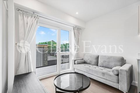 Studio to rent, Halcyon House, Royal Eden Docks, 3 Eden Place, Royal Docks, London, E16