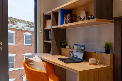 1 bedroom in a flat share to rent, Surrey Street, Bristol BS2