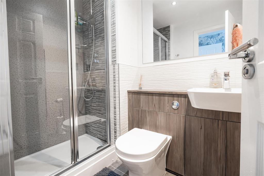 Ensuite.jpg