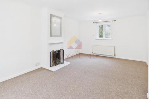 3 bedroom terraced house for sale, Maltings Close, Bures CO8