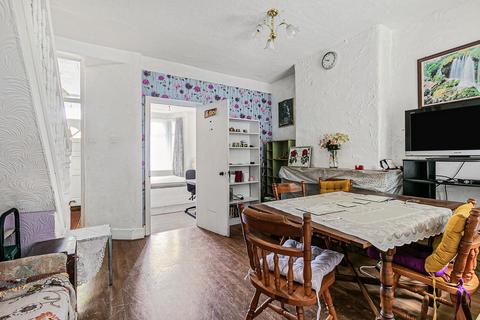 undefined, Chiswick Road, London