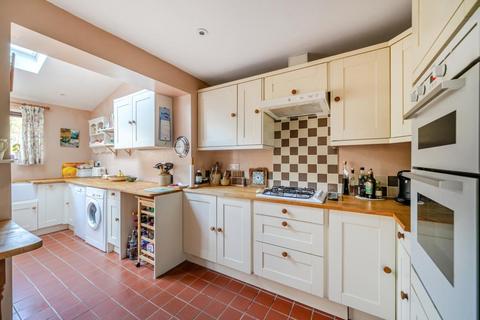undefined, Bagshot,  Surrey,  GU19