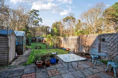 undefined, Bagshot,  Surrey,  GU19