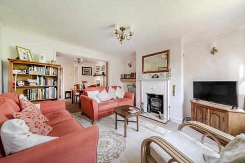 undefined, Bagshot,  Surrey,  GU19