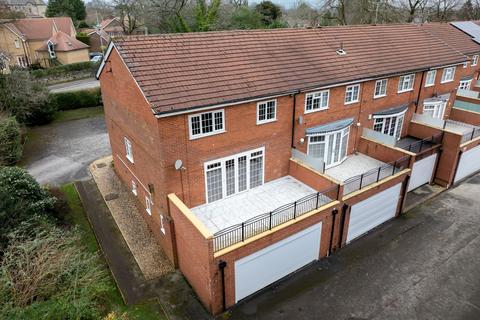 Belgrave Road, Altrincham WA14
