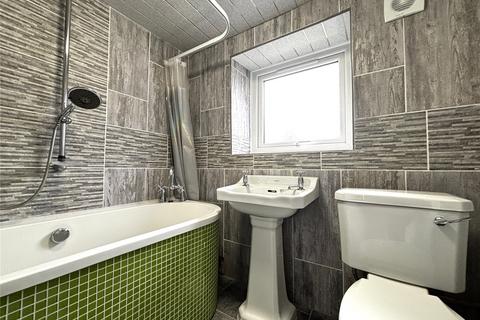 2 bedroom terraced house to rent, Gordon Street, Rochdale OL16