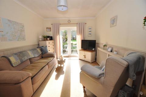undefined, Mayfield Drive, Burton-On-Trent DE15