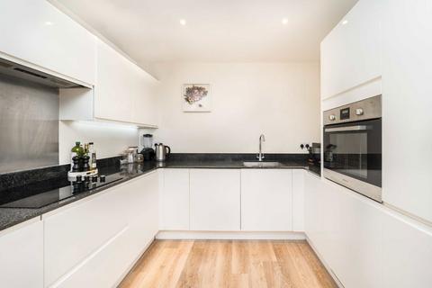 1 bedroom flat to rent, Knaresborough Drive, London SW18