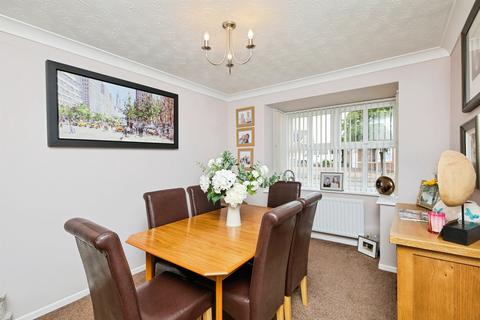 4 bedroom detached house for sale, Tayside Close, Stenson Fields, Derby