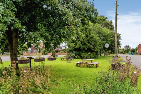 3 bedroom character property for sale, Old Main Road, Fosdyke, Boston