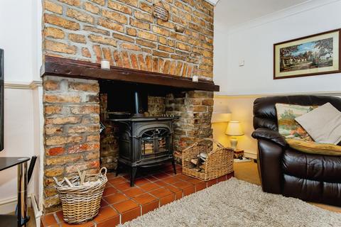3 bedroom character property for sale, Old Main Road, Fosdyke, Boston