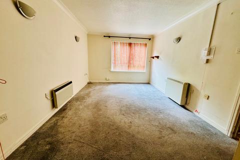 1 bedroom flat for sale, Eastfield Road, Peterborough