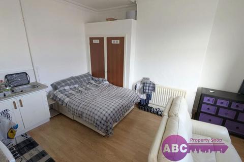 1 bedroom property for sale, Grove Road, Birkenhead, Merseyside, CH42 3XX