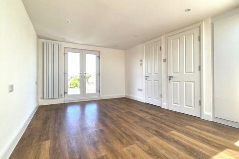 undefined, High Street, Cranford, TW5