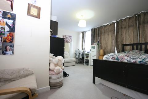 undefined, Chapman Street, Shadwell, London E1