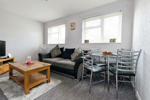 2 bedroom ground floor flat for sale, Grace Way, Stevenage