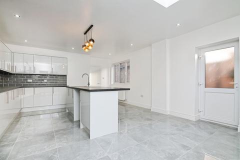 3 bedroom semi-detached house for sale, Birmingham New Road, Dudley