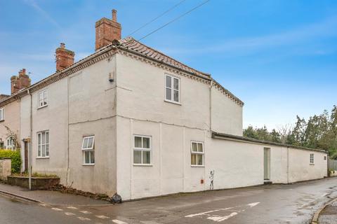 3 bedroom terraced house for sale, High Street, Cawston, Norwich