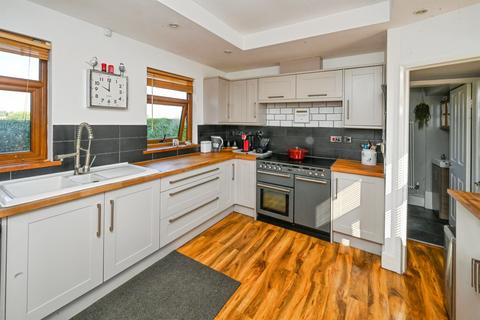 4 bedroom detached house for sale, Burgh Road, Skegness